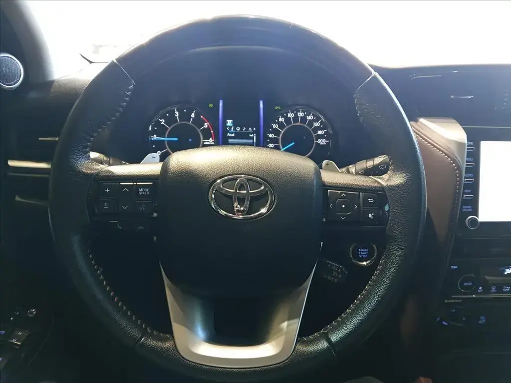 galeria HILUX SW4