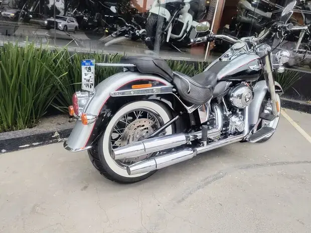 Harley Davidson Softail Deluxe Softail De Luxe