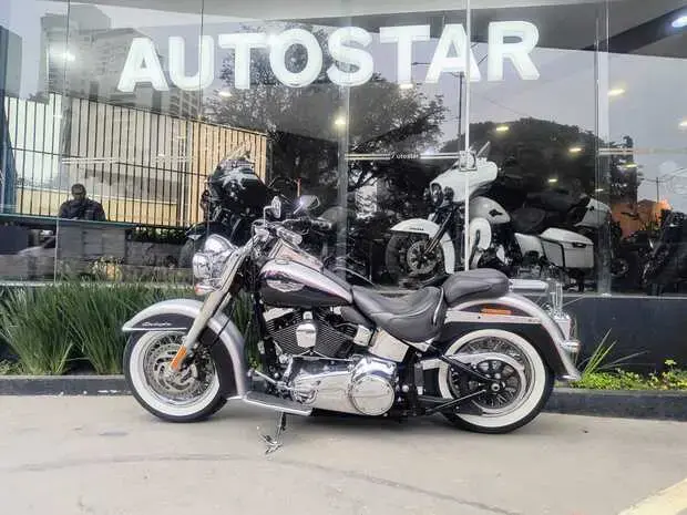Harley Davidson Softail Deluxe Softail De Luxe