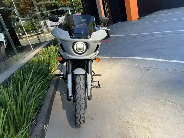 Harley Davidson Low Rider ST