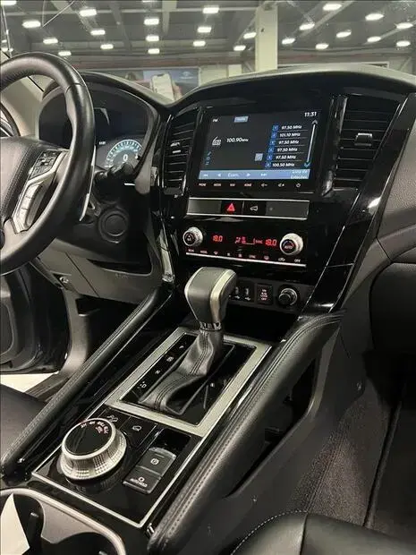 Mitsubishi PAJERO SPORT 2.4 16V MIVEC TURBO DIESEL LEGEND AWD AUTOMÁTICO