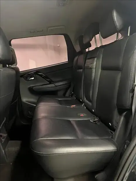 Mitsubishi PAJERO SPORT 2.4 16V MIVEC TURBO DIESEL LEGEND AWD AUTOMÁTICO