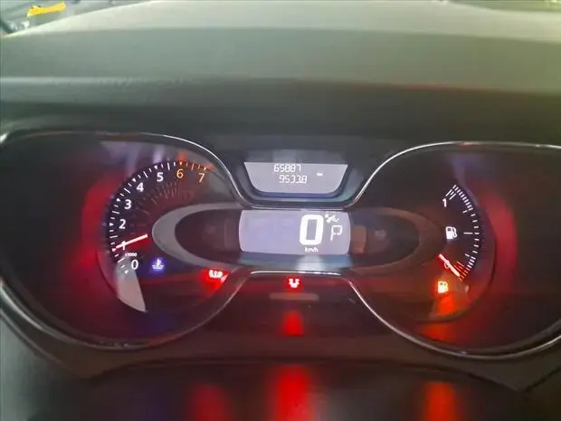 Renault CAPTUR 1.6 16V SCE FLEX INTENSE X-TRONIC