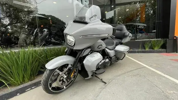 Harley Davidson Street Glide Ultra