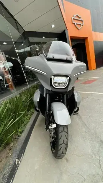 Harley Davidson Street Glide Ultra