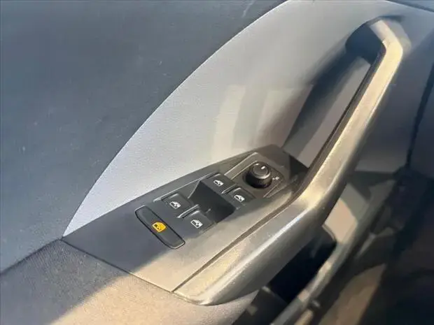 Volkswagen T-CROSS 1.0 200 TSI TOTAL FLEX AUTOMÁTICO