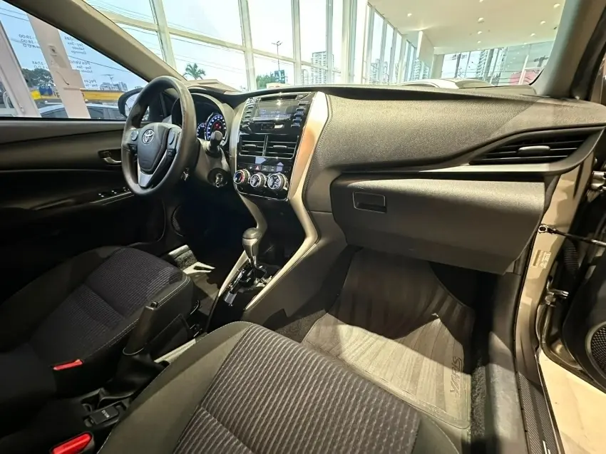 galeria YARIS