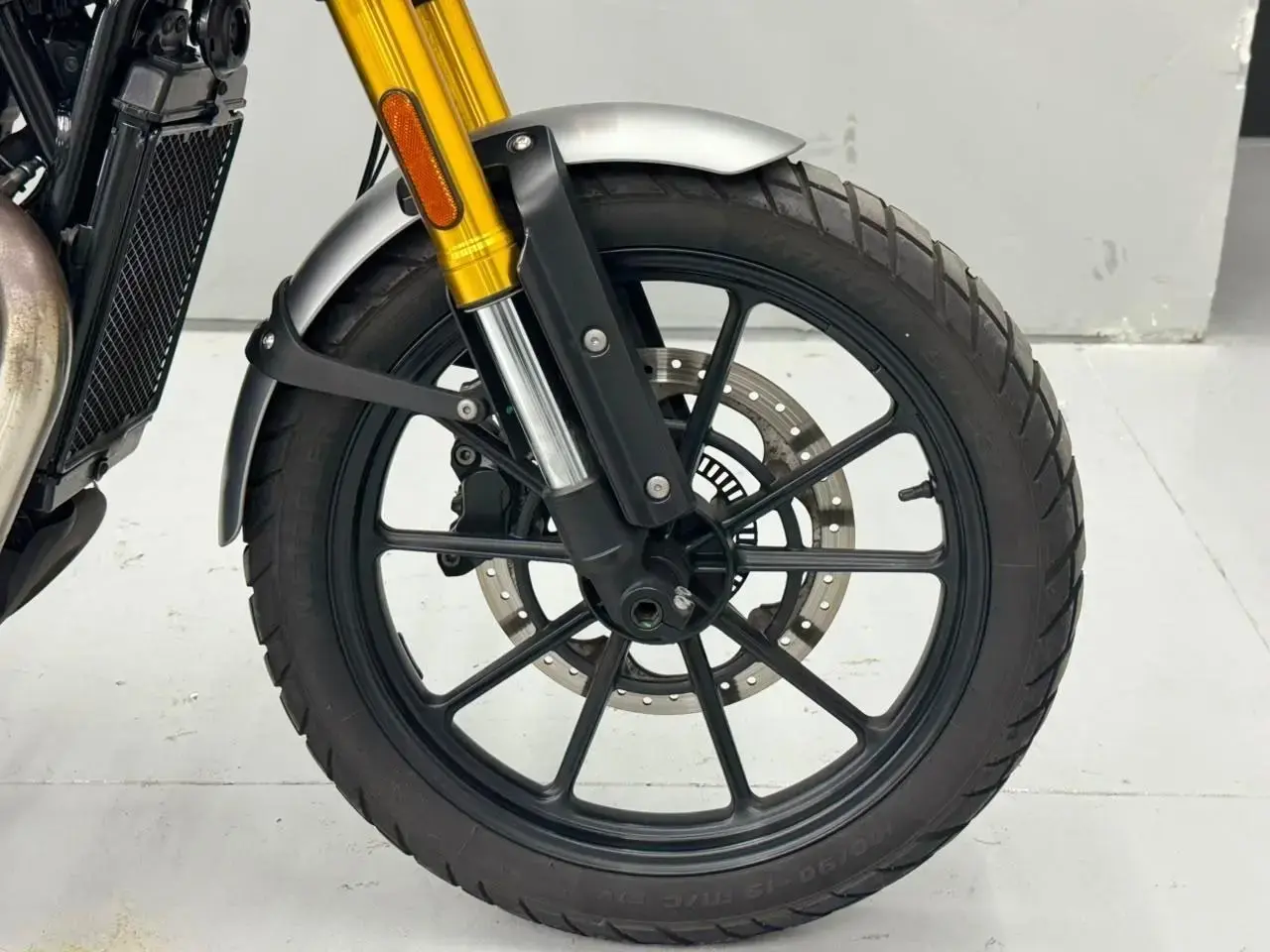 galeria SCRAMBLER 400 X