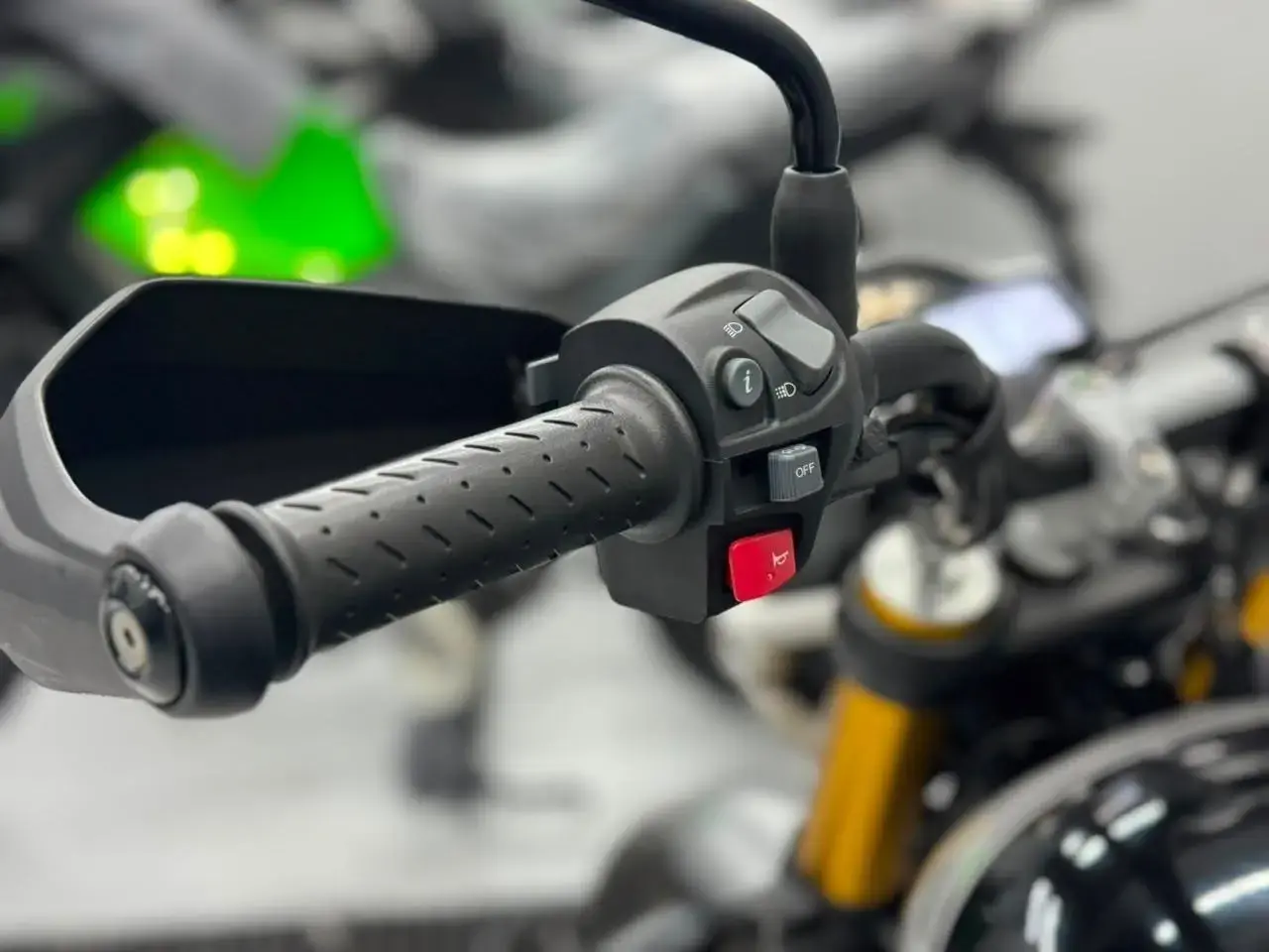 galeria SCRAMBLER 400 X