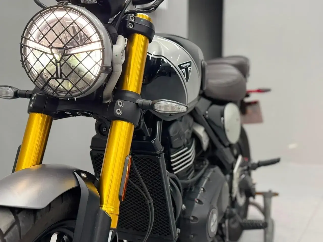 galeria SCRAMBLER 400 X