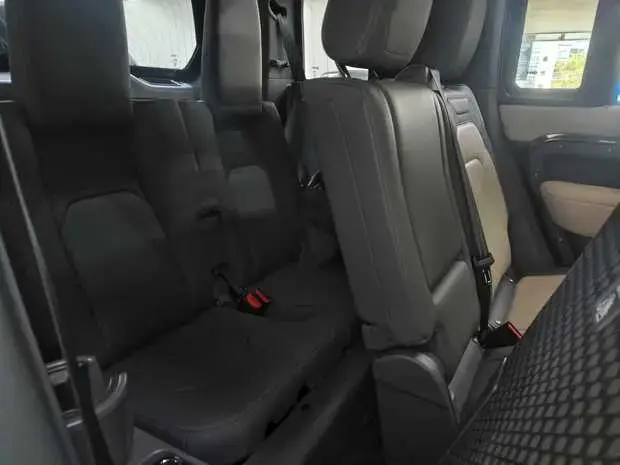 Land Rover Defender 110 X-Dynamic HSE 3.0 TD (Aut)