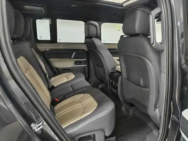 Land Rover Defender 110 X-Dynamic HSE 3.0 TD (Aut)