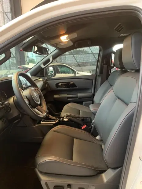 Mitsubishi TRITON 2.4 BITURBO DIESEL CD KATANA 4X4 AUTOMÁTICO