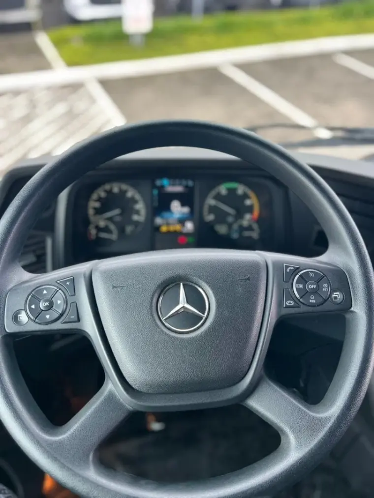 galeria Actros 2548