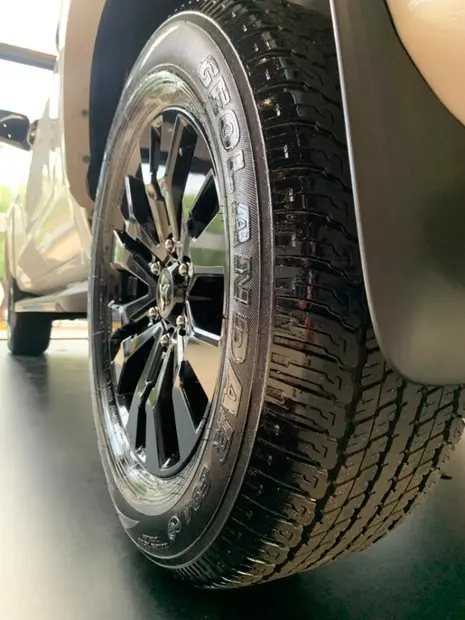 Mitsubishi TRITON 2.4 BITURBO DIESEL CD KATANA 4X4 AUTOMÁTICO