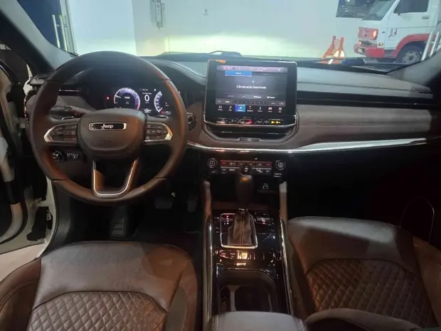 Jeep COMMANDER 1.3 T270 TURBO FLEX OVERLAND AT6