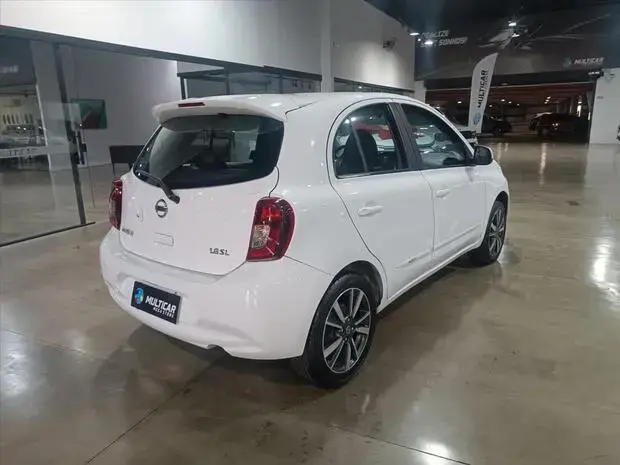 Nissan MARCH 1.6 SV 16V FLEXSTART 4P XTRONIC