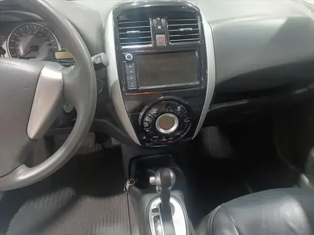 Nissan MARCH 1.6 SV 16V FLEXSTART 4P XTRONIC