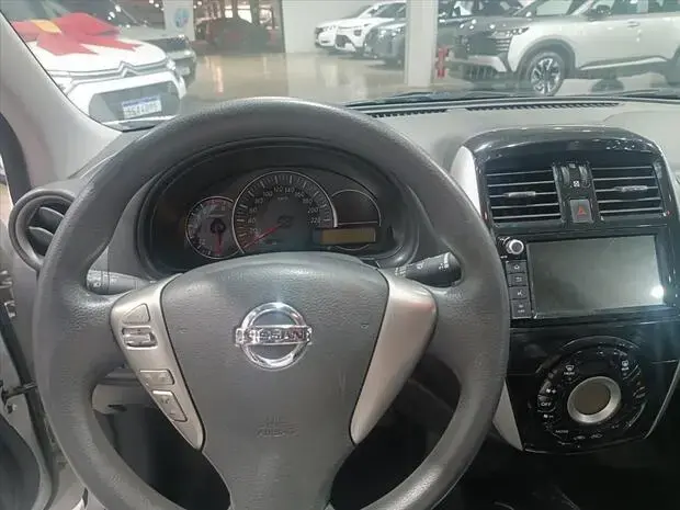 Nissan MARCH 1.6 SV 16V FLEXSTART 4P XTRONIC