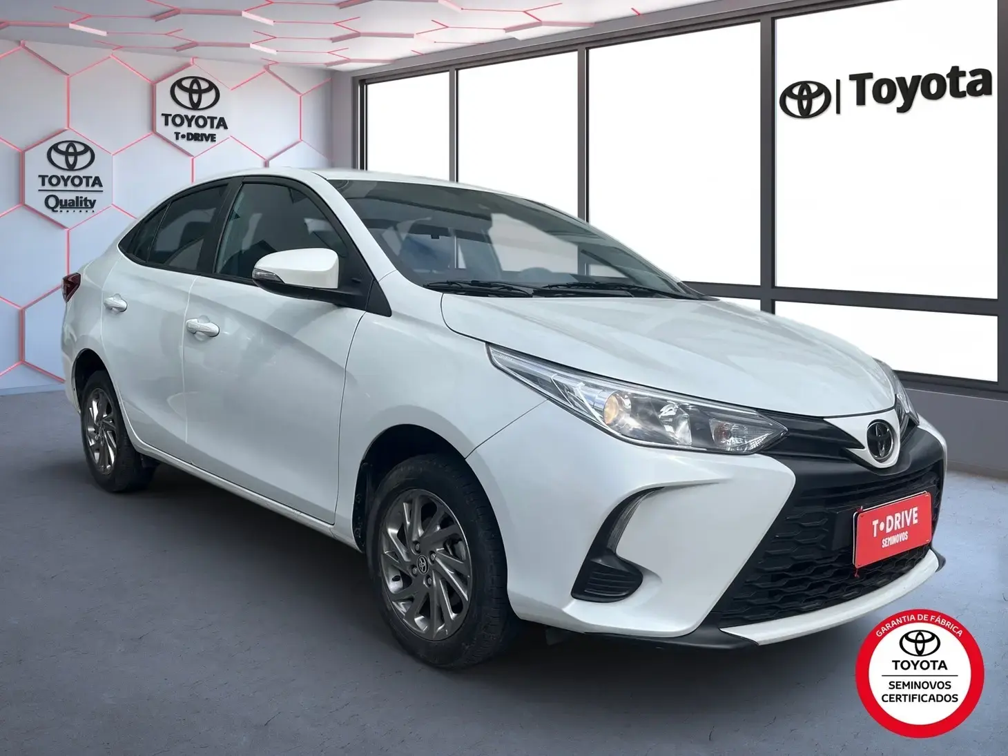 galeria Yaris Sedan