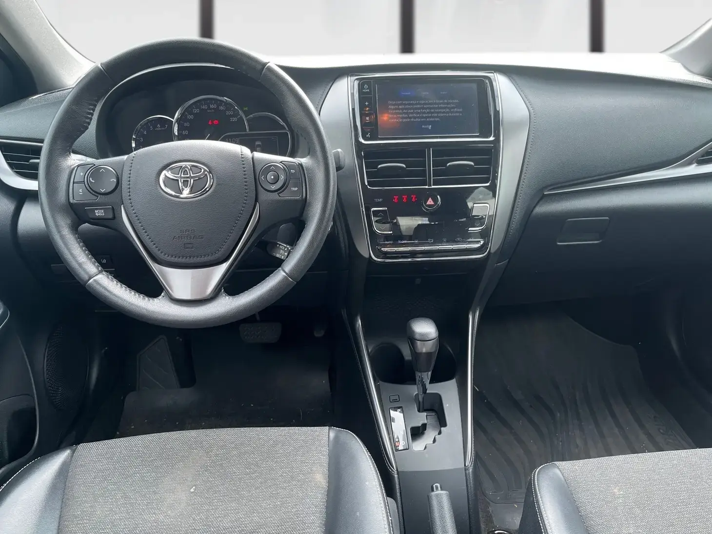 galeria Yaris Sedan