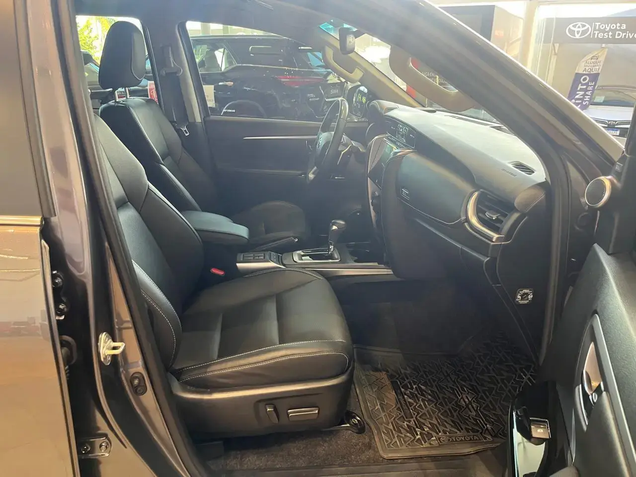 galeria SW4 SRX 7 LUGARES 2.8 4X4