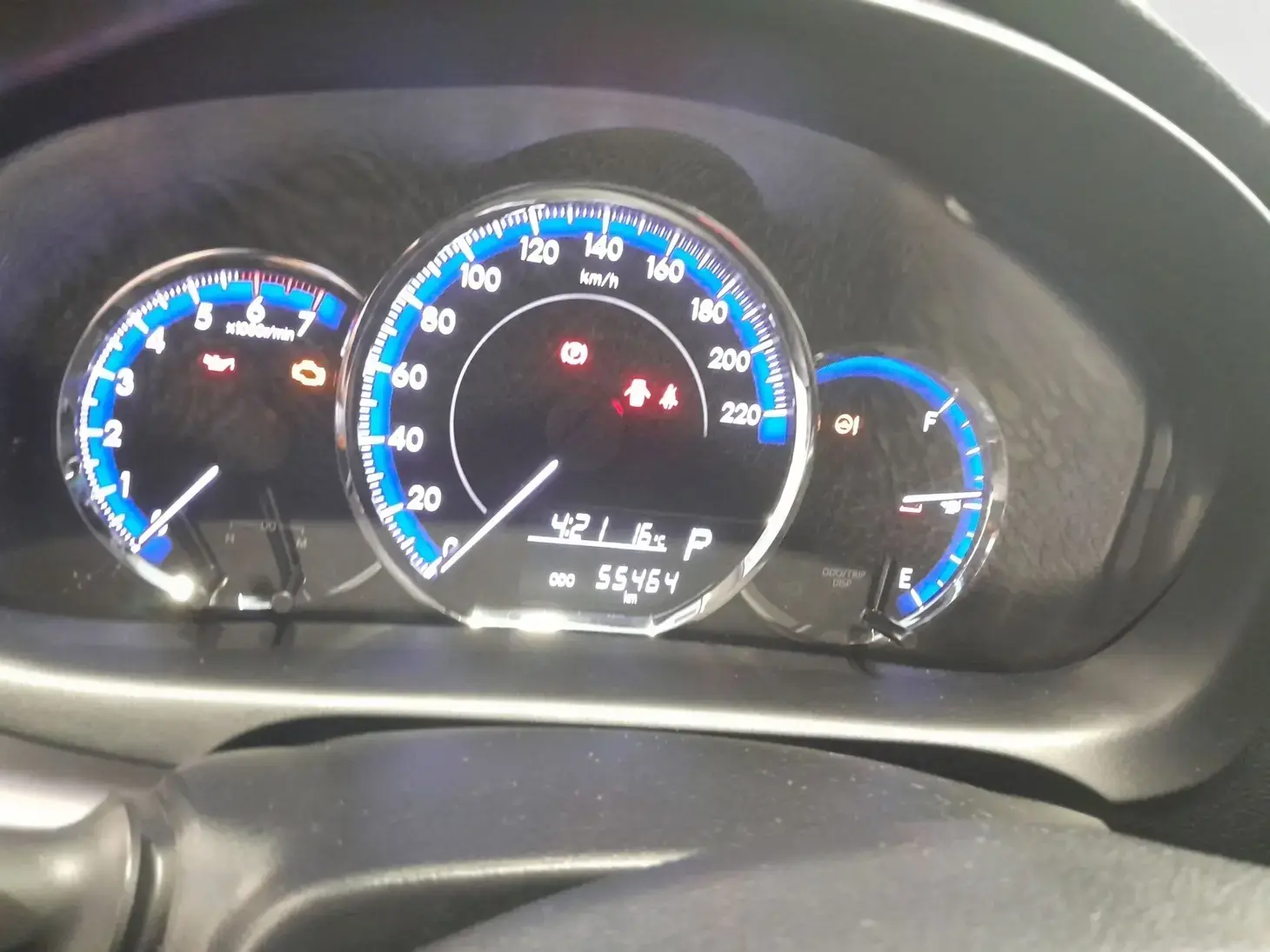 galeria Yaris Sedan