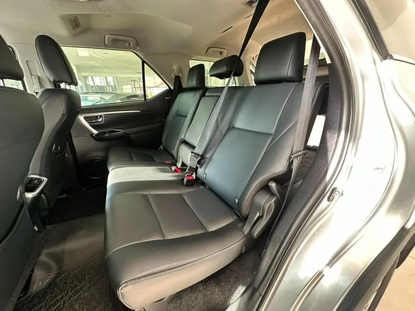 galeria HILUX SW4