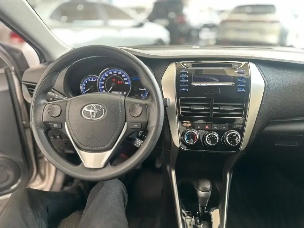 galeria YARIS