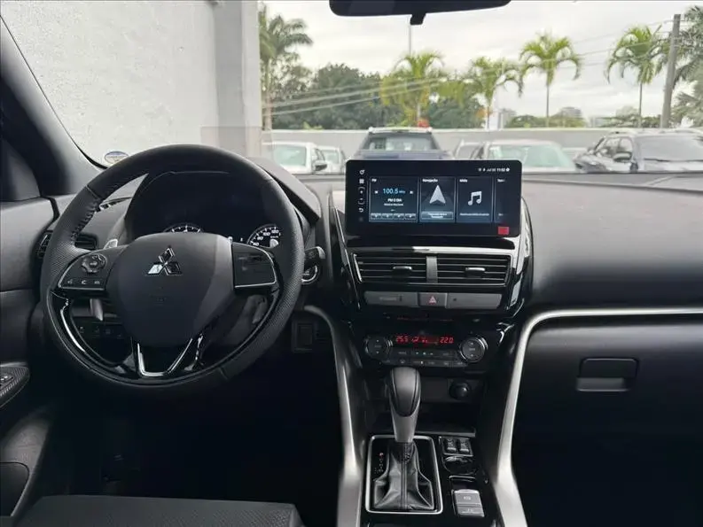 galeria ECLIPSE CROSS