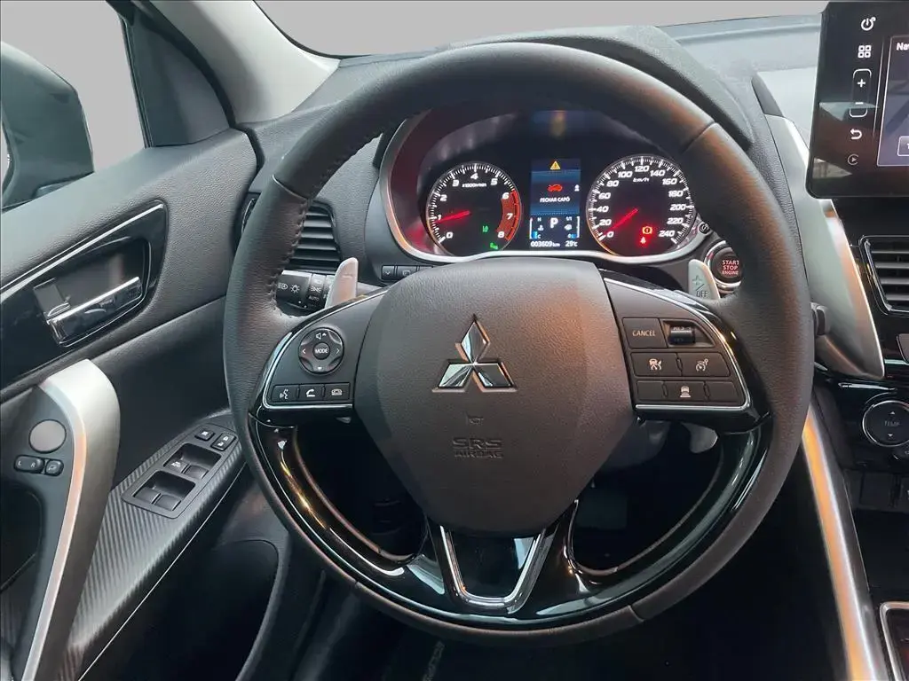 galeria ECLIPSE CROSS