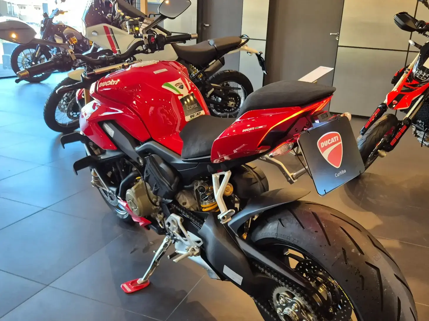 galeria DUCATI STREETFIGHTER V4 S