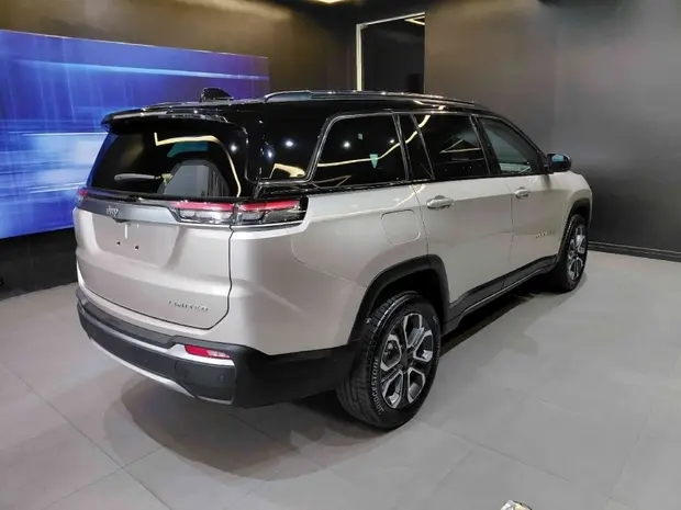 Jeep COMMANDER 1.3 T270 TURBO FLEX LIMITED AT6