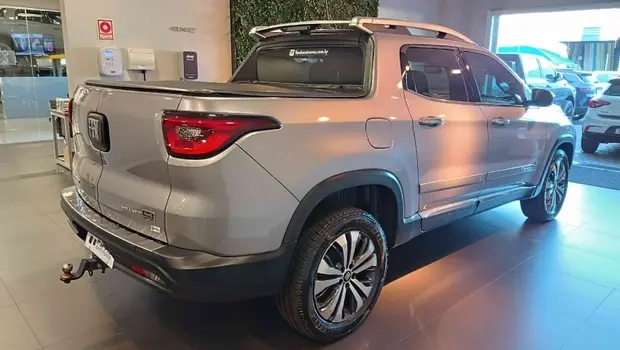 Fiat TORO 2.0 16V TURBO DIESEL VOLCANO 4WD AT9