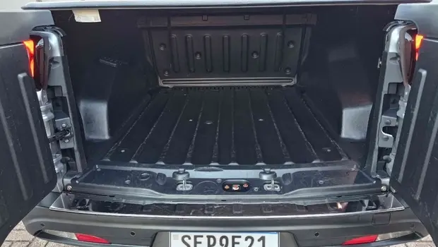 Fiat TORO 2.0 16V TURBO DIESEL VOLCANO 4WD AT9