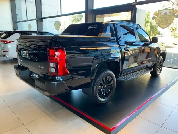 Mitsubishi TRITON 2.4 BITURBO DIESEL CD KATANA 4X4 AUTOMÁTICO