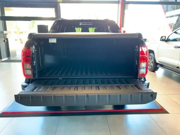 Mitsubishi TRITON 2.4 BITURBO DIESEL CD KATANA 4X4 AUTOMÁTICO