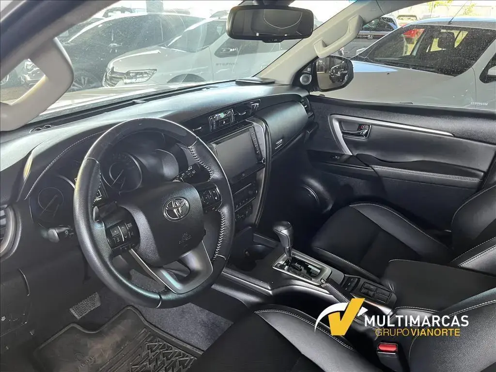 galeria HILUX