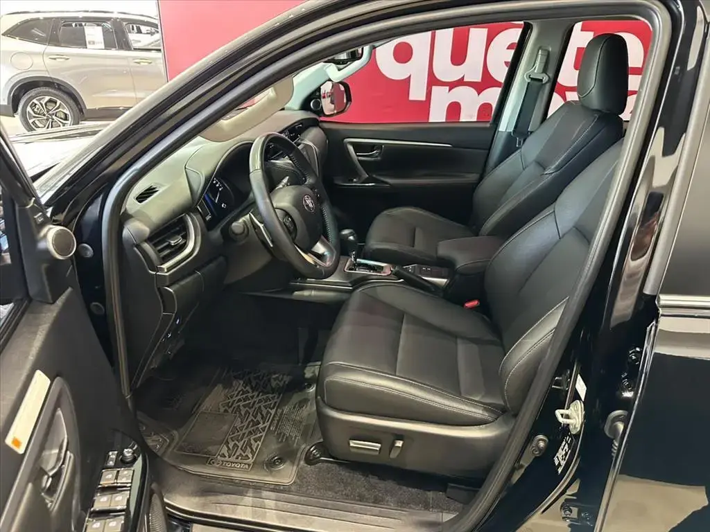 galeria HILUX SW4