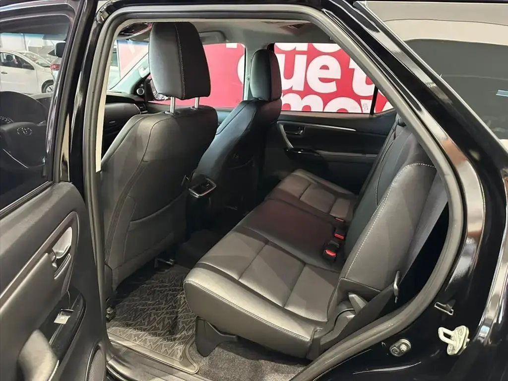 galeria HILUX SW4