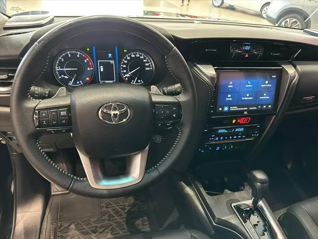 galeria HILUX SW4