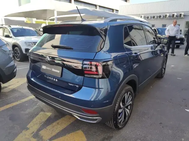 Volkswagen T-CROSS 1.4 250 TSI TOTAL FLEX HIGHLINE AUTOMÁTICO