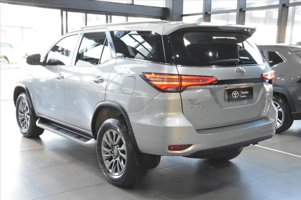 galeria HILUX SW4