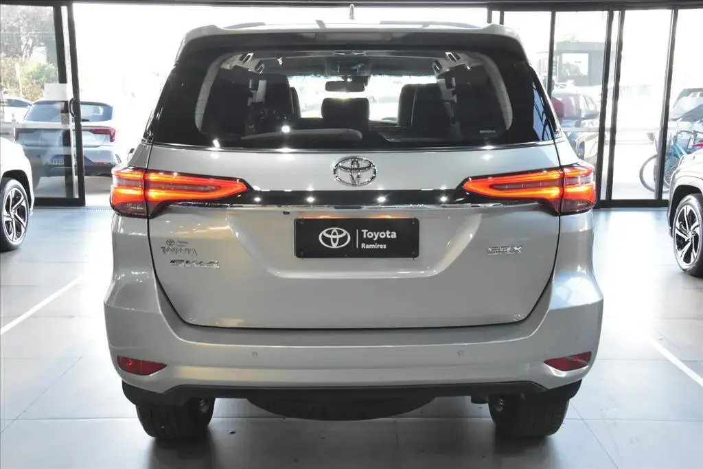 galeria HILUX SW4