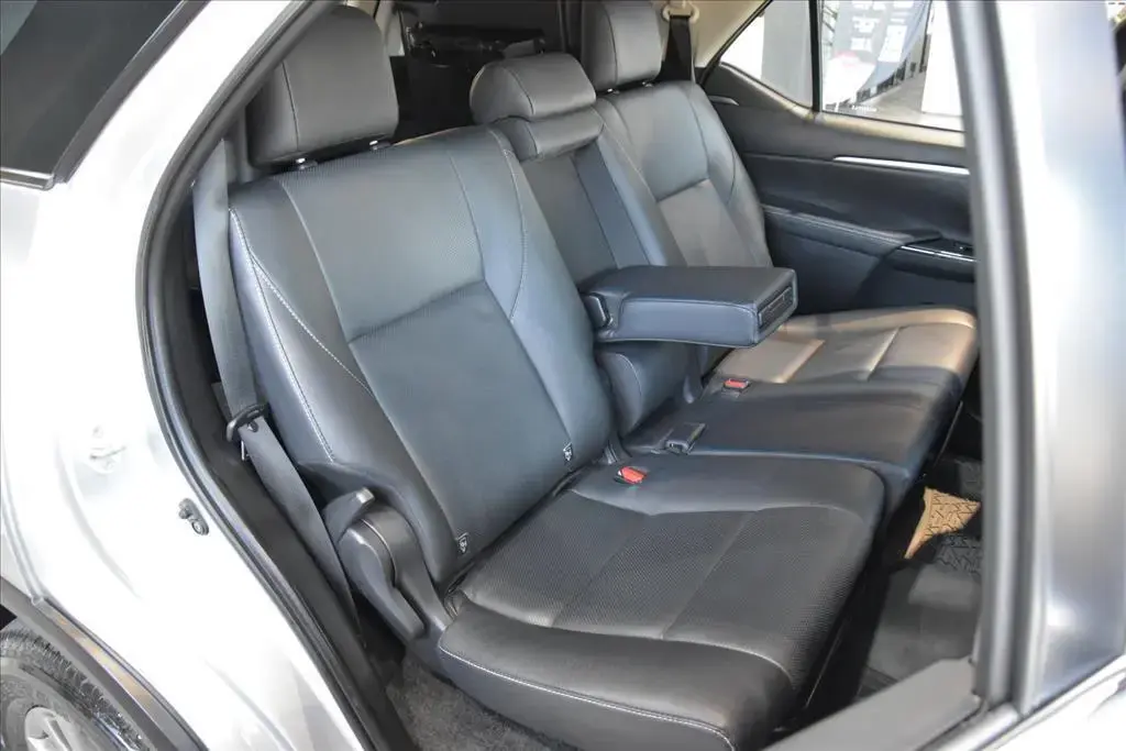 galeria HILUX SW4