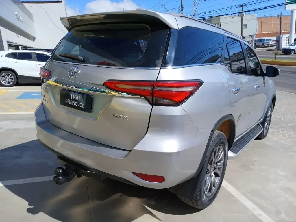 galeria HILUX SW4