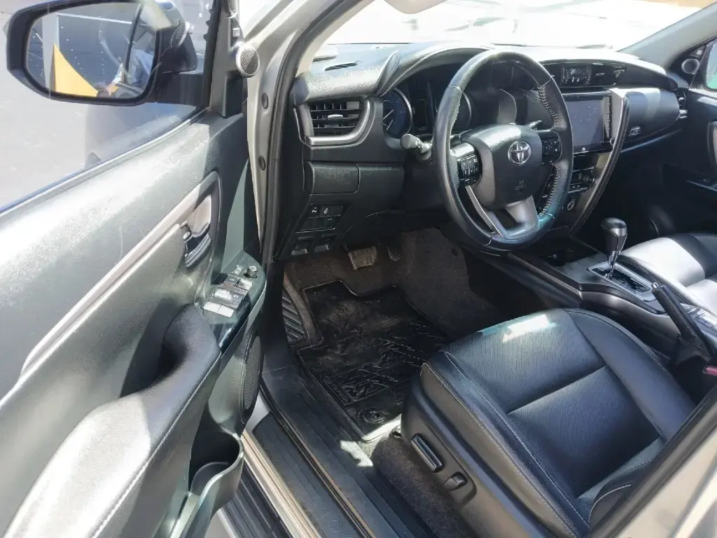 galeria HILUX SW4