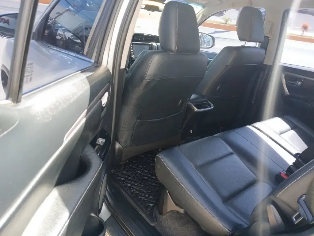 galeria HILUX SW4