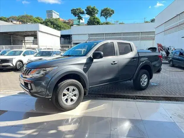 Mitsubishi L200 TRITON 2.4 16V TURBO DIESEL SPORT GLS CD 4P 4X4 AUTOMÁTICO
