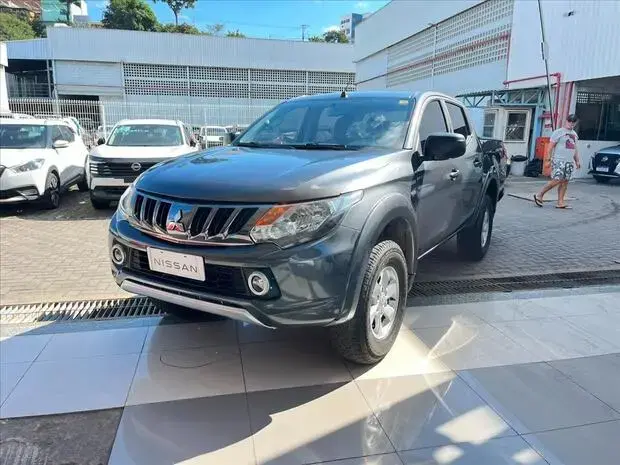 Mitsubishi L200 TRITON 2.4 16V TURBO DIESEL SPORT GLS CD 4P 4X4 AUTOMÁTICO